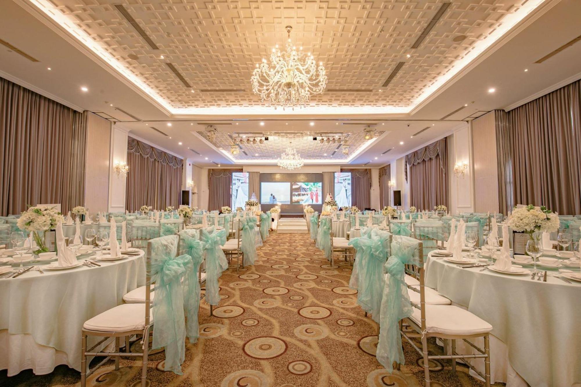 Merperle Crystal Palace Ho Chi Minh City Exterior photo